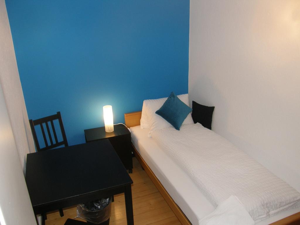 Hotel Gästehaus Baumgarten Kehrsiten Zimmer foto