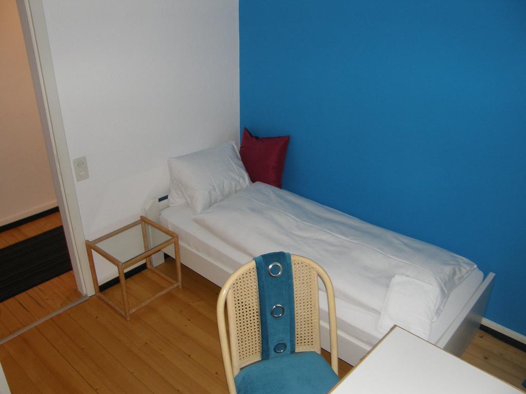 Hotel Gästehaus Baumgarten Kehrsiten Zimmer foto